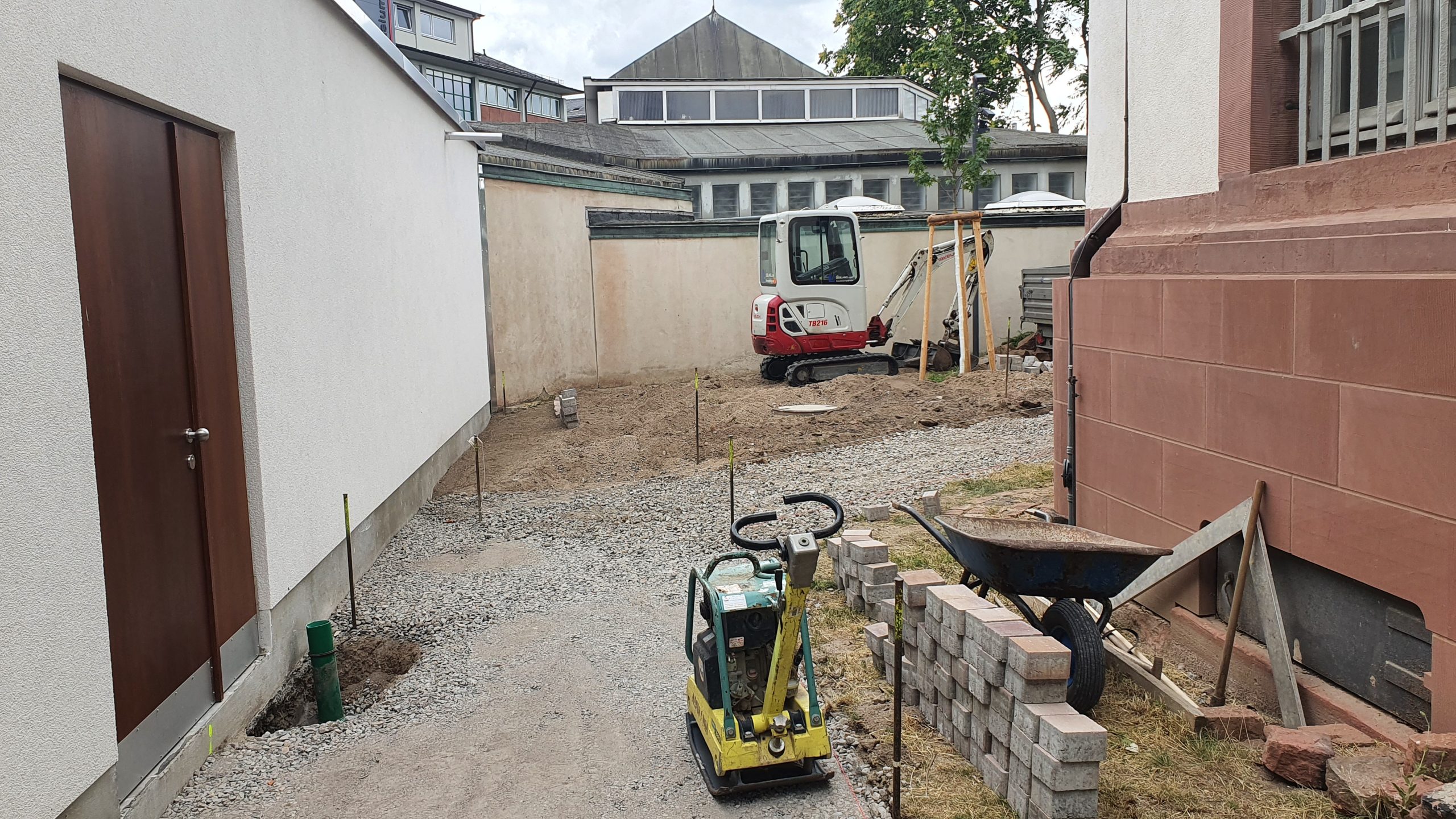 Bauarbeiten im Hof